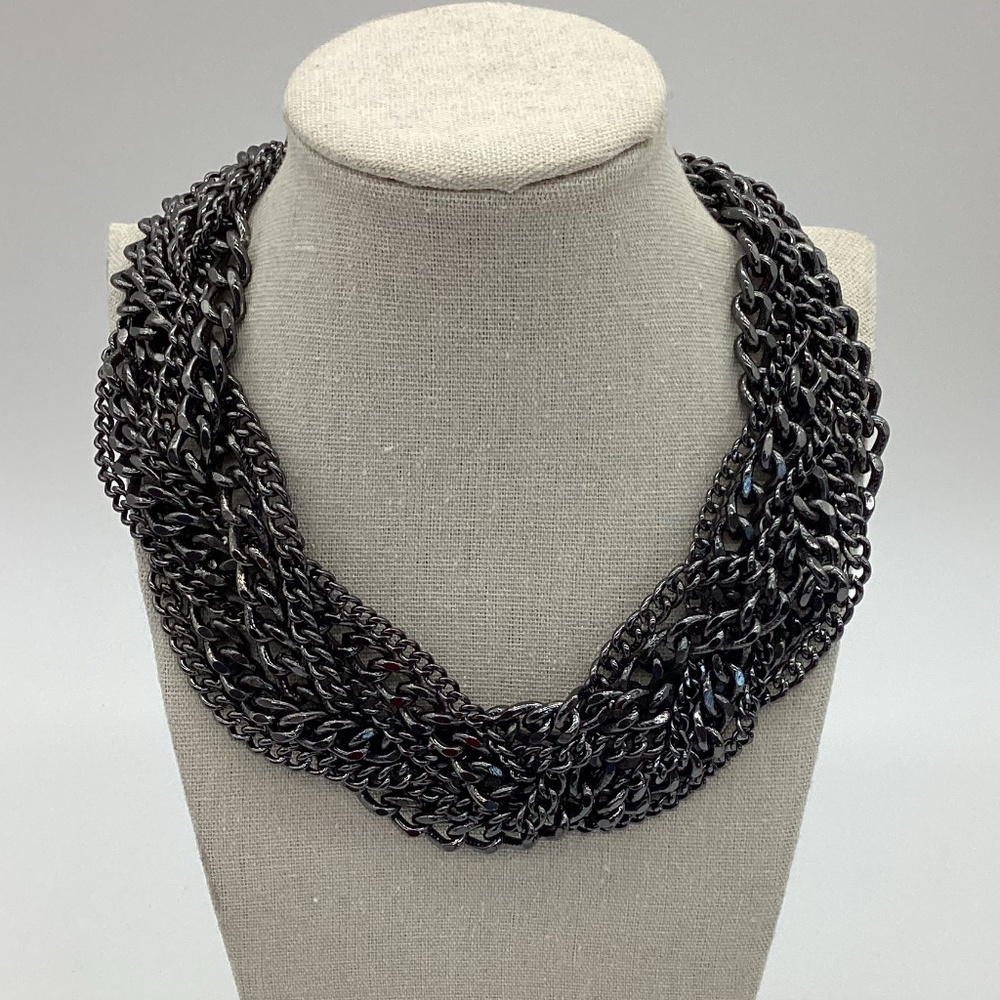 787. Express Gunmetal Gray 15" Collar Necklace EUC
